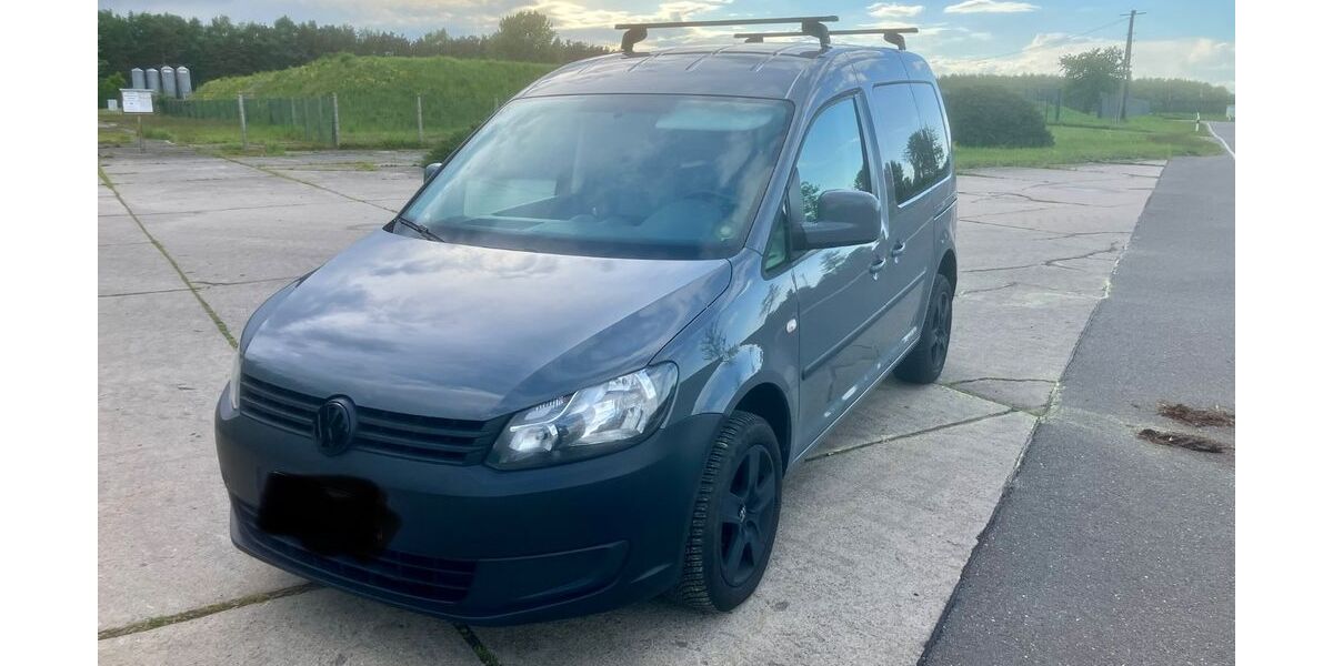 VW Caddy 243.000 km 8.450 &euro; Bergholz 17321