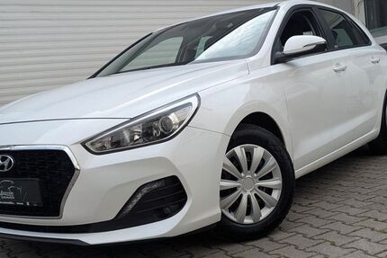 Hyundai i30 97.500 km 10.990 &euro; München 81243