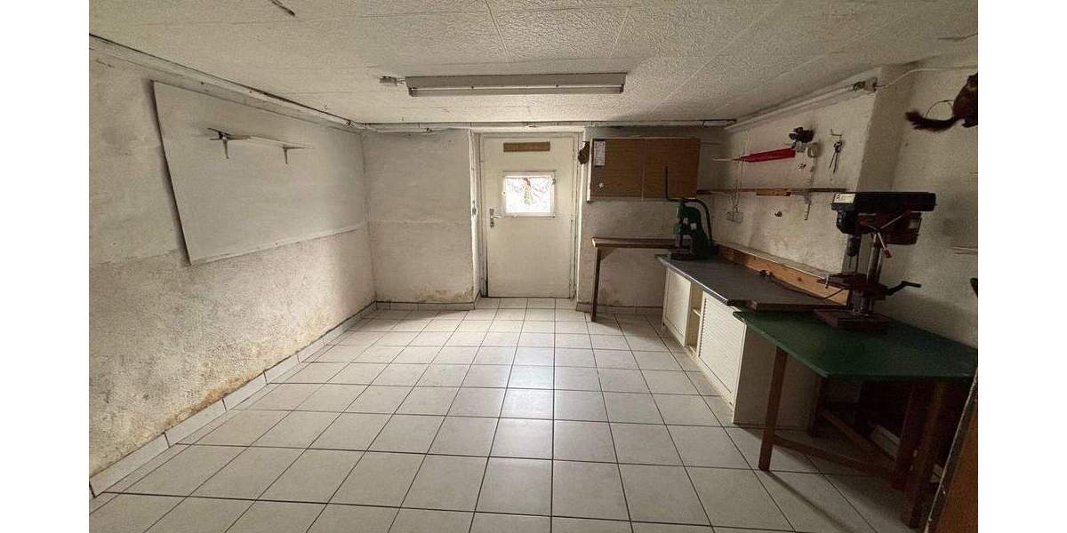 Etagenwohnung Wiehl Börnhausen - 4 Zimmer, 155 m&sup2;, 259.000&euro; | Angebot:25770381