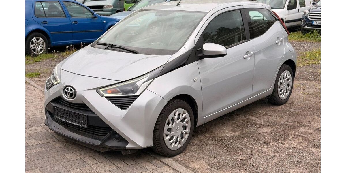 Toyota Aygo (X) 42.000 km 11.999 &euro; Königs Wusterhausen 15711