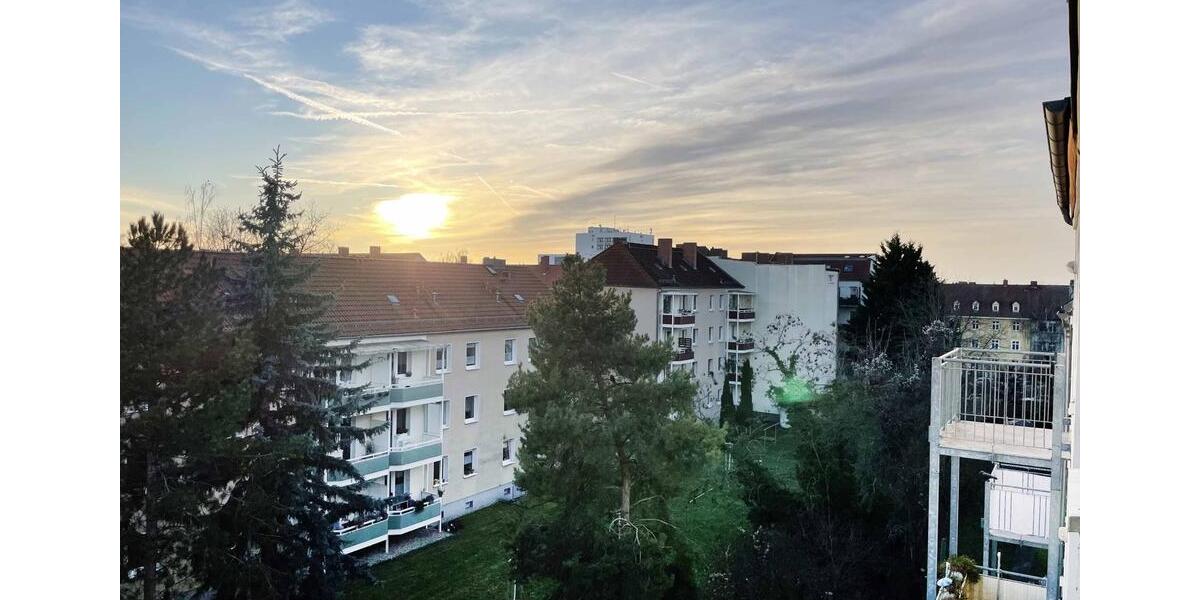 Dachgeschoßwohnung Halle (Saale) Damaschkestraße - 3 Zimmer, 72 m&sup2;, 573&euro; | Angebot:26190606