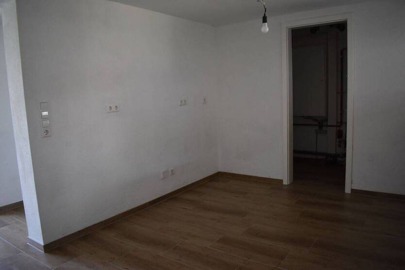 Gemütliches Haus mit großzügigem Gartenbereich in Leiningen 3 zimmer