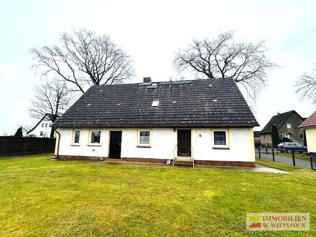 Einfamilienhaus Meyenburg - 5 Zimmer, 115 m&sup2;, 115.000&euro; | Angebot:24186583
