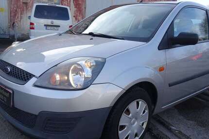 Ford Fiesta 154.000 km 2.400 &euro; München 81249