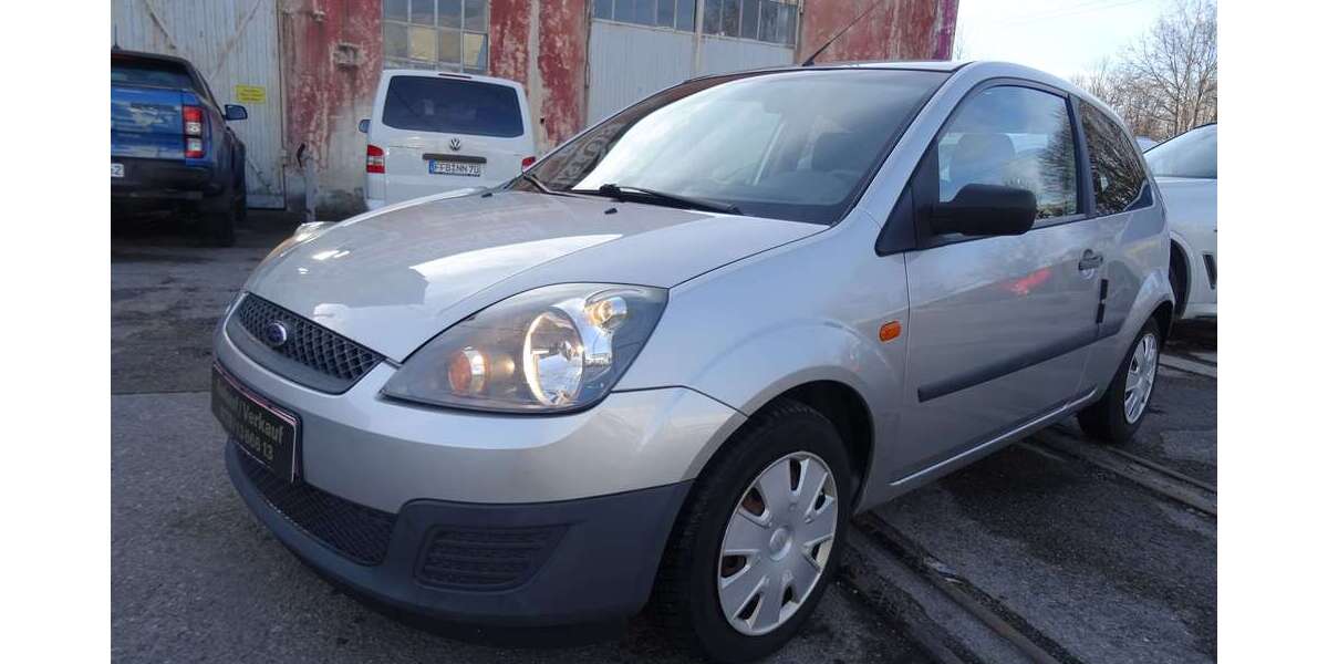 Ford Fiesta 154.000 km 2.400 &euro; München 81249