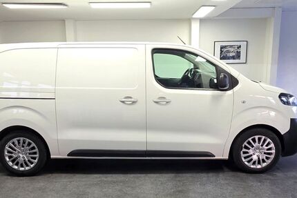 Opel Vivaro 180.000 km 11.900 &euro; Asperg/Ludwigsburg bei Stuttgart 71679