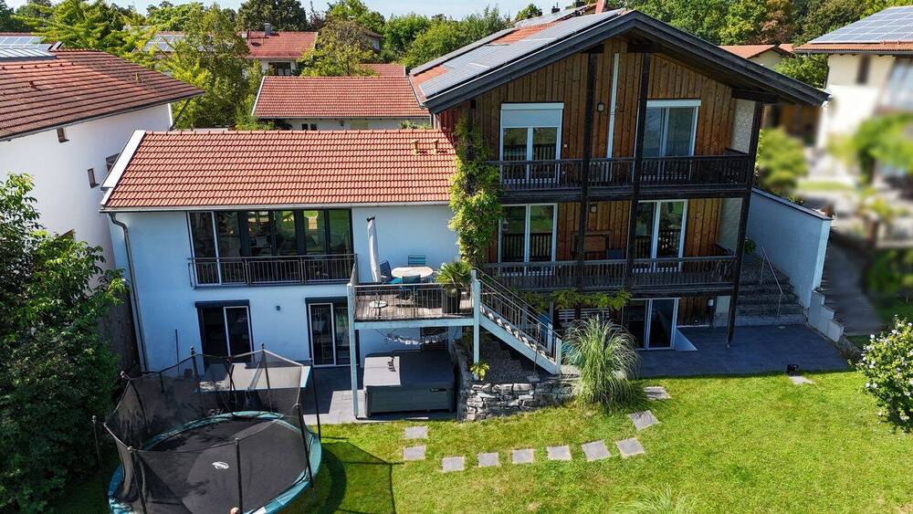 Traumhaftes Einfamilienhaus mit Bergblick und Einliegerwohnung 8 zimmer