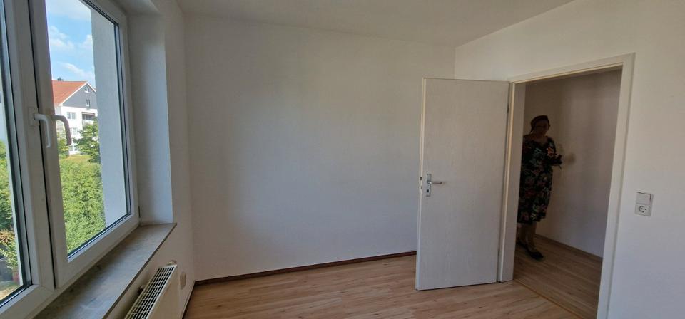 Etagenwohnung Leuna - 3 Zimmer, 70 m&sup2;, 110.000&euro; | Angebot:27413879