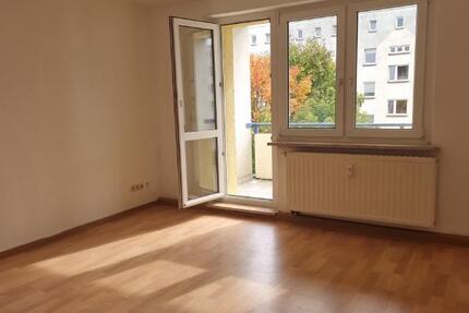 Schmucke Dreiraumwohnung mit Balkon in Weida! 3 zimmer