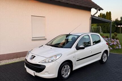 Peugeot 206 97.749 km 3.750 &euro; Hennef 53773