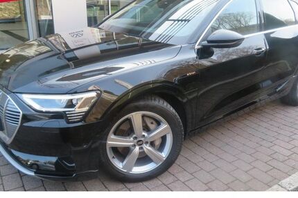 Audi e-tron 23.953 km 34.990 &euro; Marsberg 34431