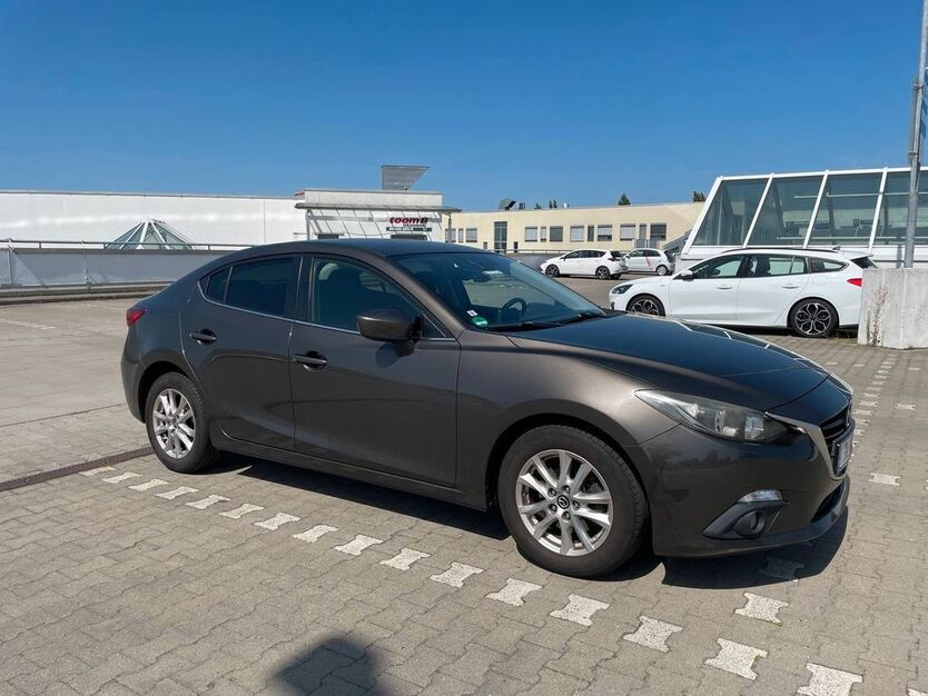 Mazda 3 168.000 km 10.800 € Potsdam 14480