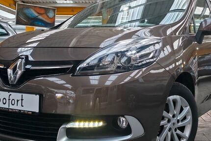 Renault Scenic 72.800 km 7.595 &euro; Heide 25746