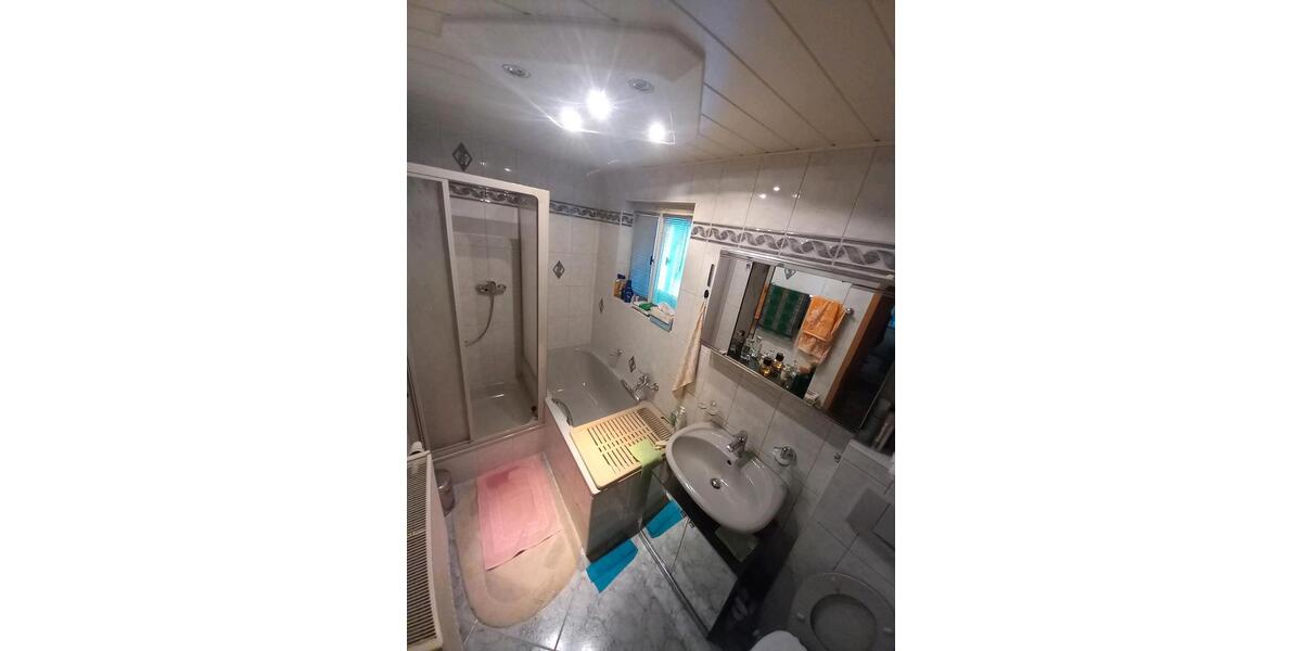 Einfamilienhaus Neuhaus am Rennweg - 4 Zimmer, 86 m&sup2;, 650&euro; | Angebot:25312036