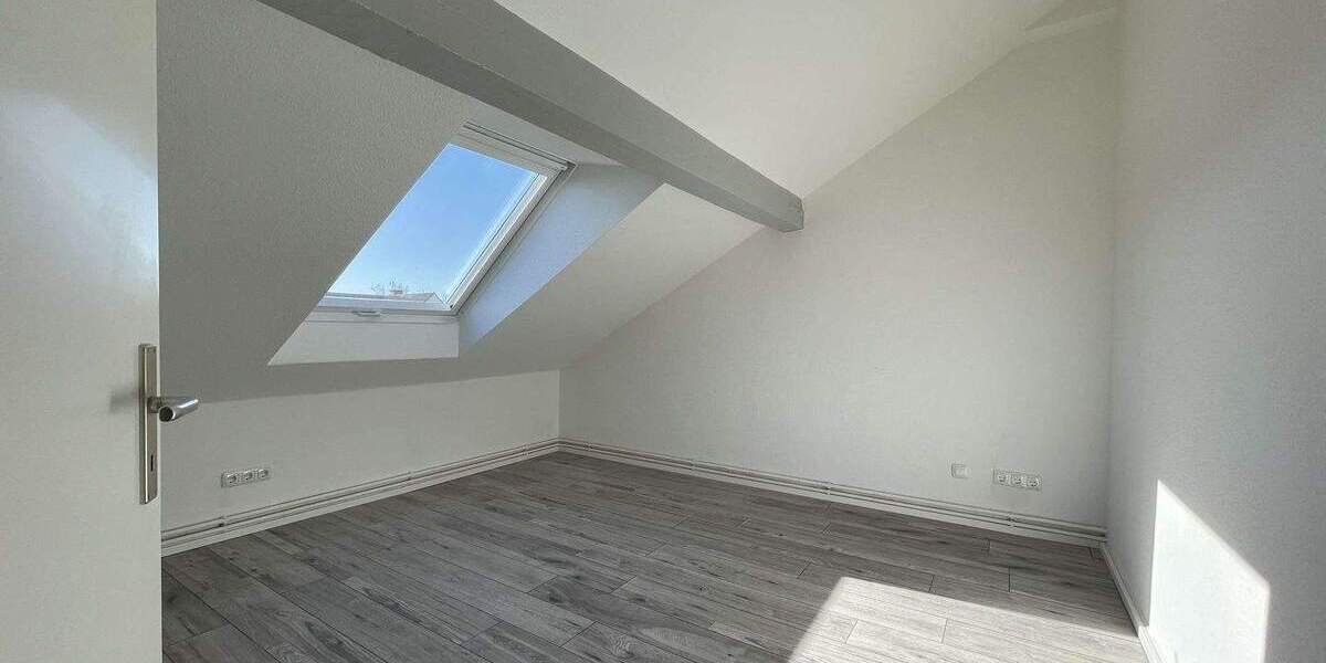 Einfamilienhaus Bad Homburg Ober-Erlenbach - 1 Zimmer, 322 m&sup2;, 3.400&euro; | Angebot:24762626