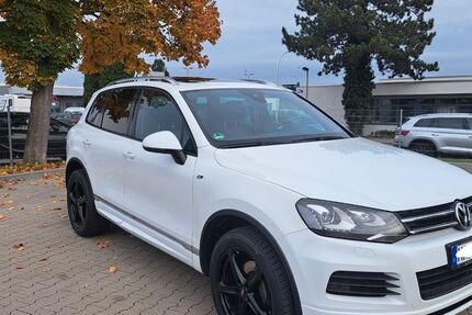 VW Touareg 228.050 km 15.799 € Mannheim 68309