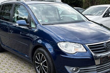 VW Touran 178.000 km 2.990 &euro; Wiesbaden 65199