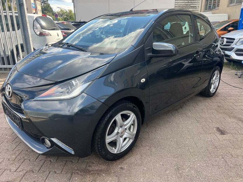 Aygo (X)