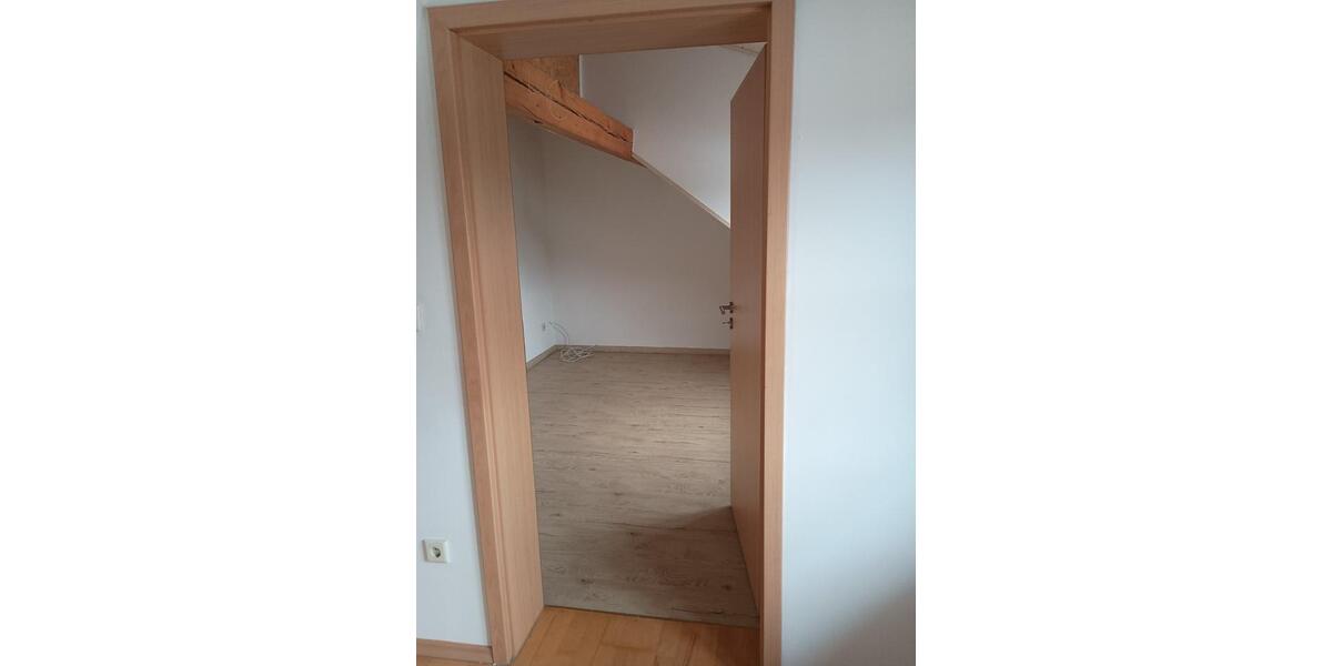 Maisonettenwohnung Freudenberg - 7 Zimmer, 120 m&sup2;, 700&euro; | Angebot:26680193