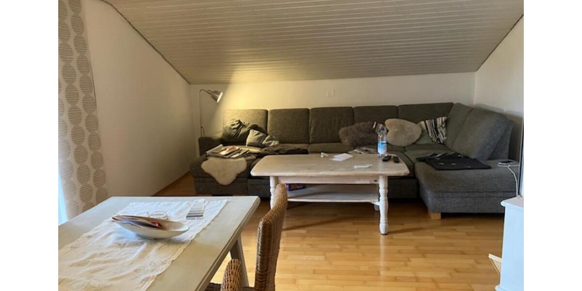 Dachgeschoßwohnung Bergen - 3 Zimmer, 73 m&sup2;, 1.100&euro; | Angebot:25281049