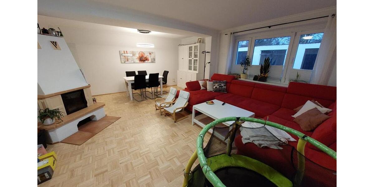 Erdgeschoßwohnung Broderstorf - 5 Zimmer, 184 m&sup2;, 1.950&euro; | Angebot:25310888