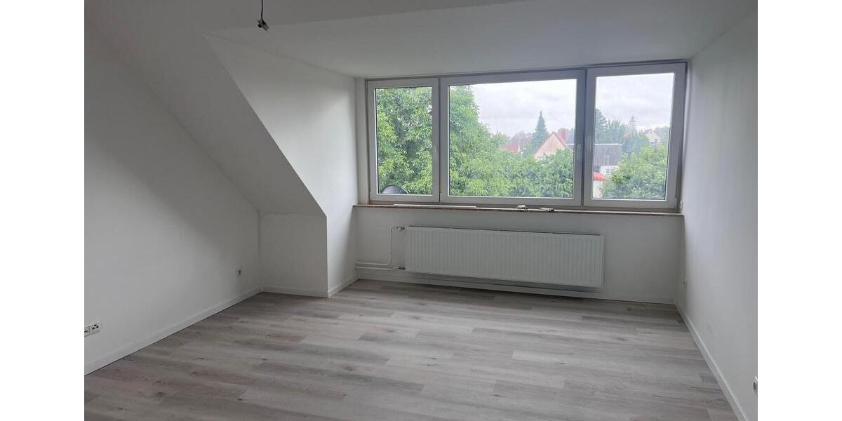 Dachgeschoßwohnung Bremerhaven Wulsdorf - 2.5 Zimmer, 54 m&sup2;, 119.000&euro; | Angebot:27413750