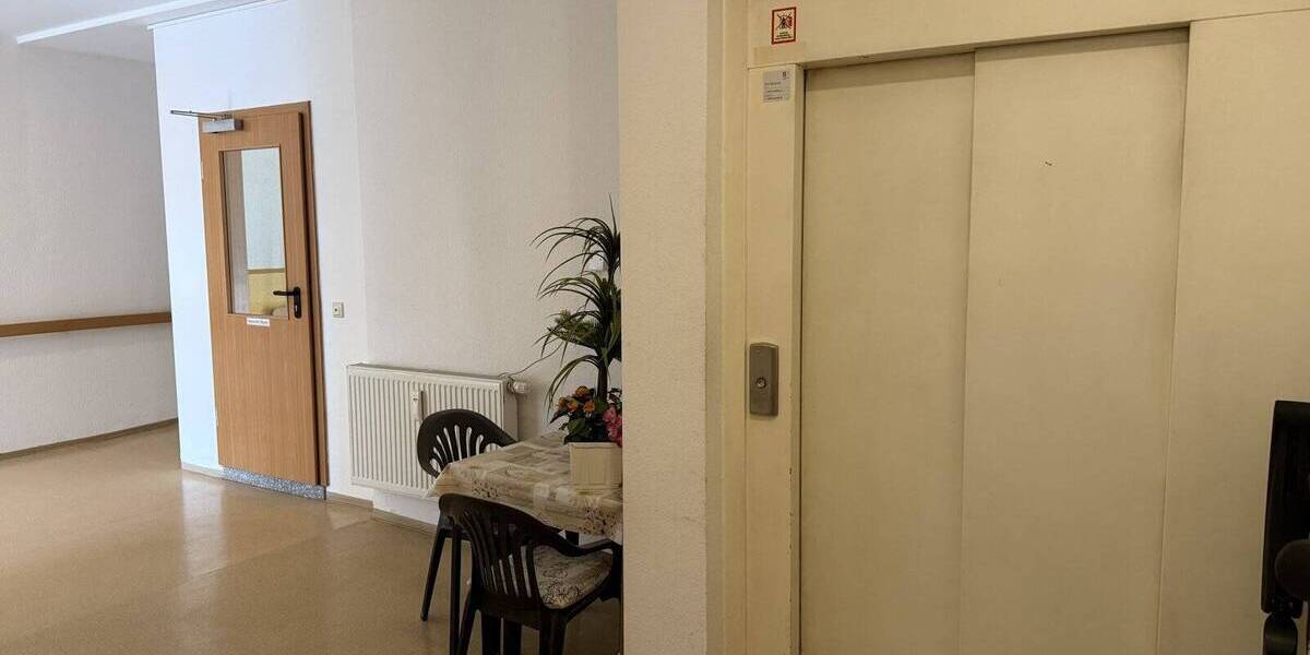 Etagenwohnung Zwickau Bahnhofsvorstadt - 1 Zimmer, 52 m&sup2;, 47.000&euro; | Angebot:25837764