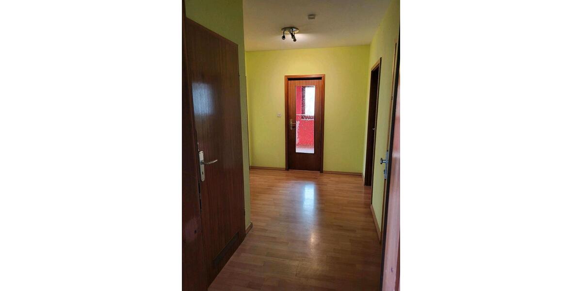 Etagenwohnung Staufenberg - 3 Zimmer, 72 m&sup2;, 133.000&euro; | Angebot:26119584