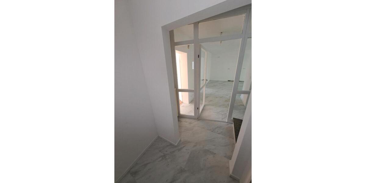 Bungalow Landau in der Pfalz - 8 Zimmer, 219 m&sup2;, 2.750&euro; | Angebot:26445773