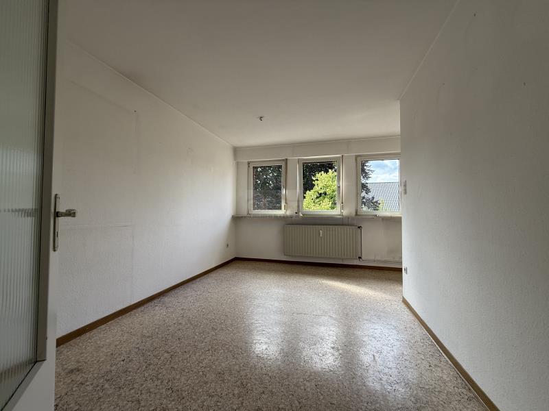 Helle 4 Zi- Wohnung im 2. OG mit 2 Balkonen in zentraler Lage in Welver zu vermieten