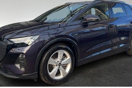 Audi Q4 e-tron 5.223 km 51.390 &euro; Hamburg 22529