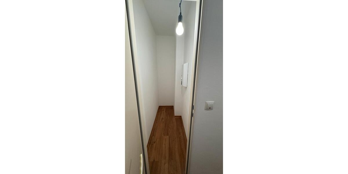 Etagenwohnung Ludwigshafen am Rhein Ludwigshafen-Oggersheim - 2 Zimmer, 52 m&sup2;, 650&euro; | Angebot:26550699