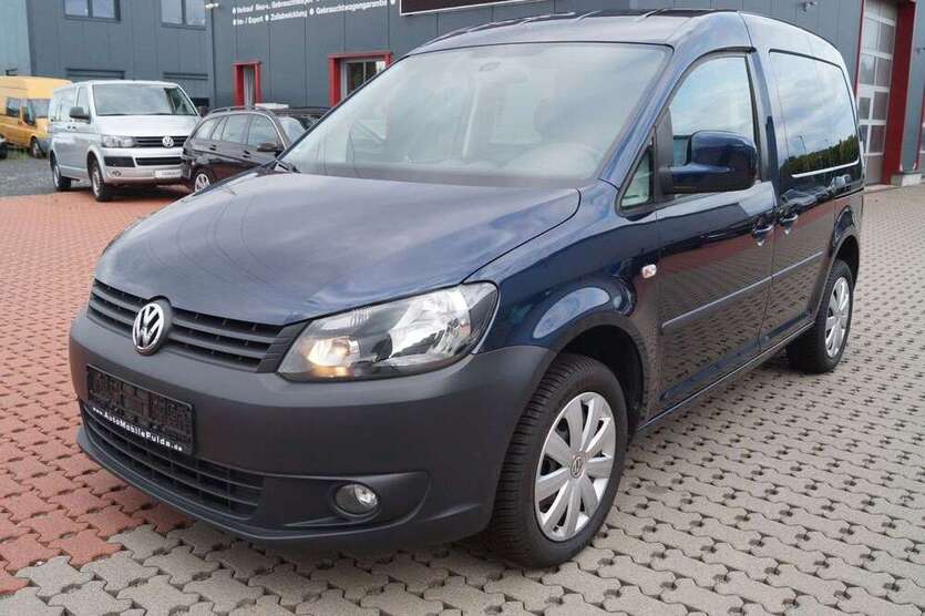 VW Caddy 208.000 km 8.900 € Künzell 36093