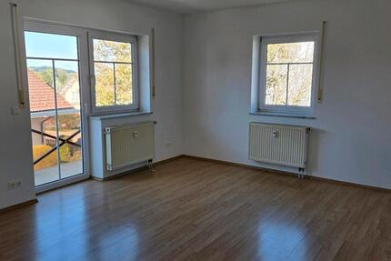 Wohnung Untergriesbach - 3 Zimmer, 88 m&sup2;, 1.000&euro; | Angebot:26284487