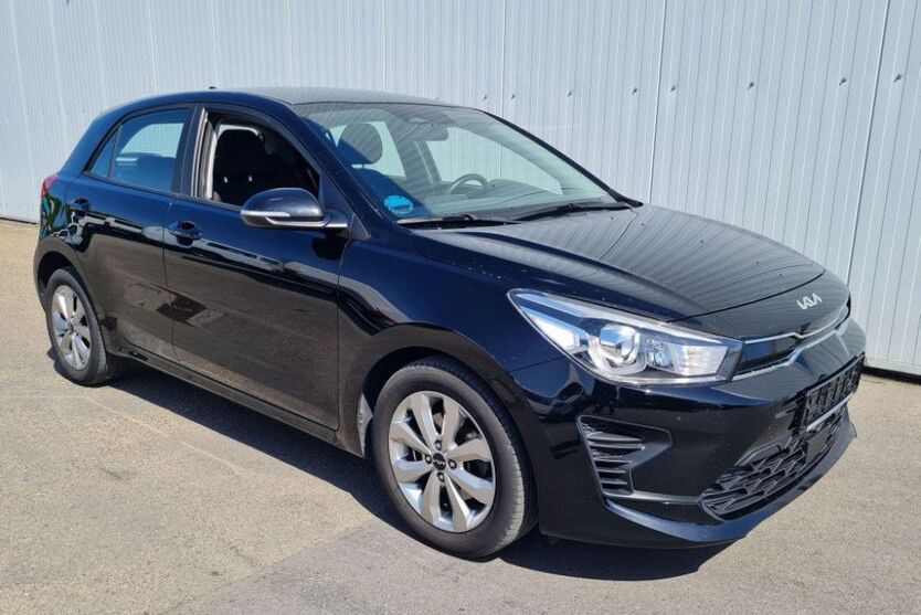 Kia Rio 90.164 km 11.900 € Neuenstein 74632