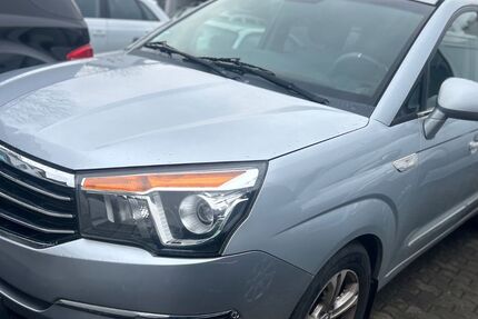 SsangYong Rodius 214.028 km 7.900 &euro; Saarlouis 66740