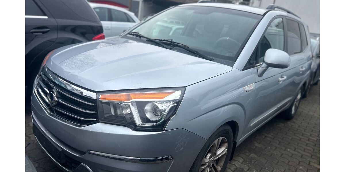 SsangYong Rodius 214.028 km 7.900 &euro; Saarlouis 66740