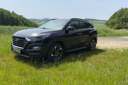 Hyundai TUCSON 120.000 km 18.999 &euro; Rheinbach 53359