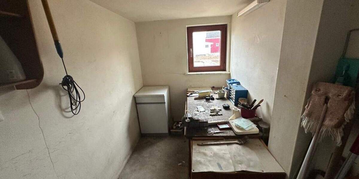 Einfamilienhaus Brake - 6 Zimmer, 150 m&sup2;, 129.000&euro; | Angebot:25227769