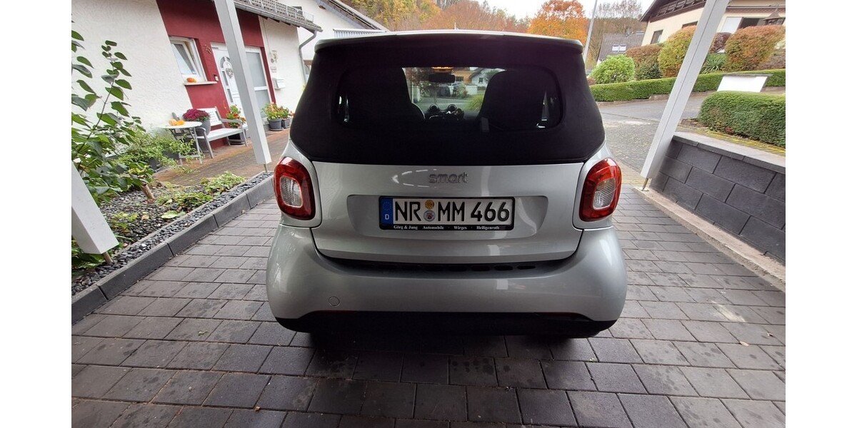 Smart Fortwo Cabrio 45.200 km 10.500 € Isenburg 56269