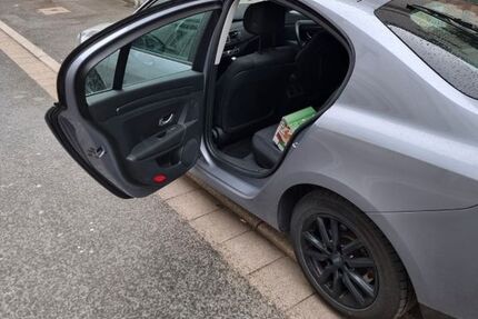 Renault Laguna 141.000 km 2.399 &euro; Lüdenscheid 58513