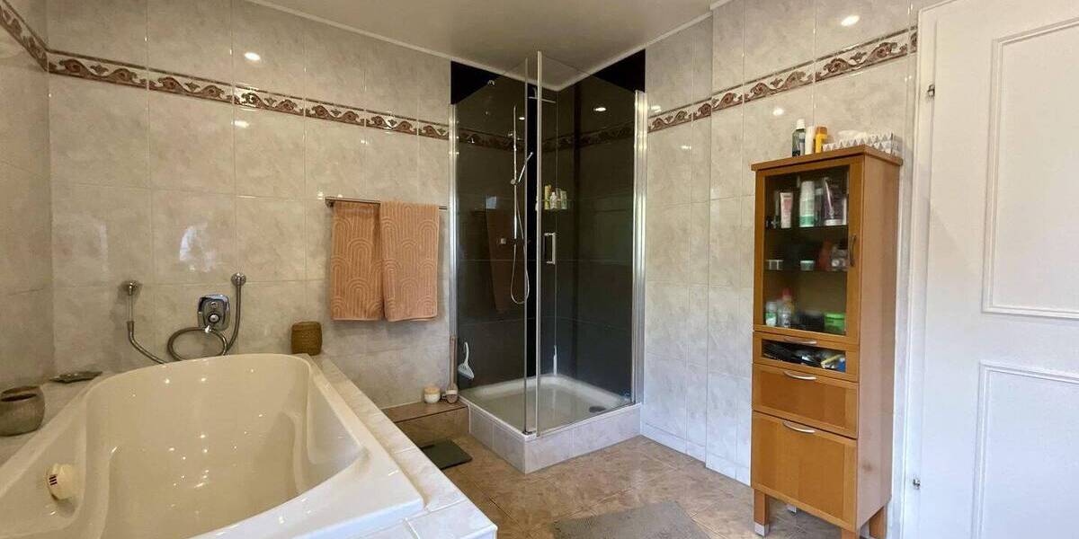 Einfamilienhaus Isernhagen Kirchhorst - 5 Zimmer, 196 m&sup2;, 678.000&euro; | Angebot:26841559