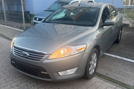 Ford Mondeo 113.123 km 2.490 &euro; München 81243