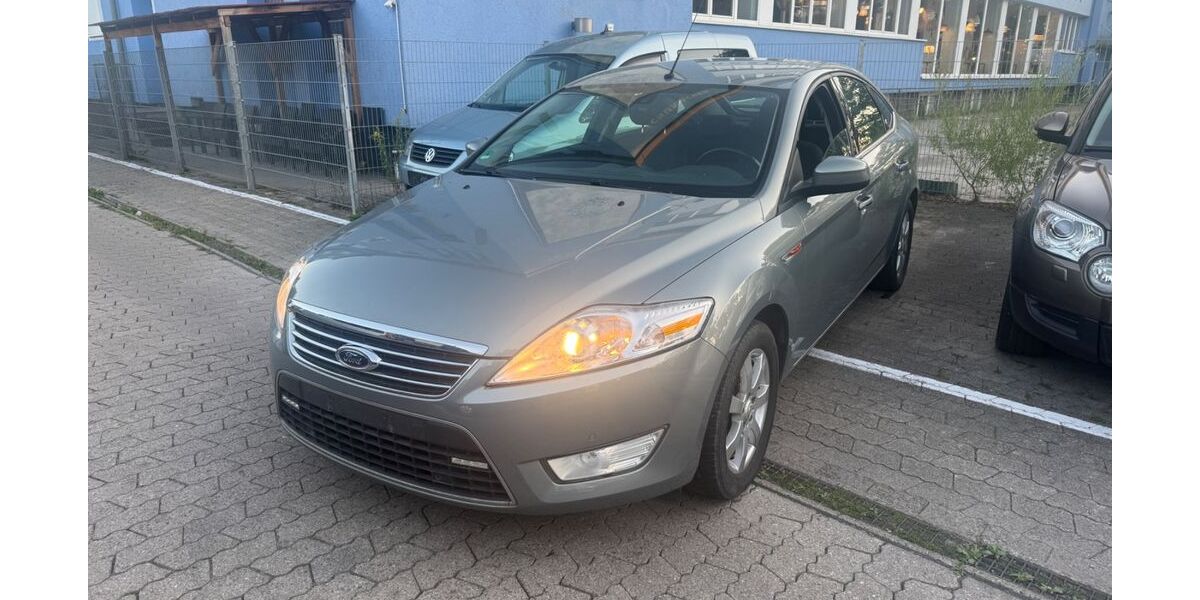 Ford Mondeo 113.123 km 2.490 &euro; München 81243