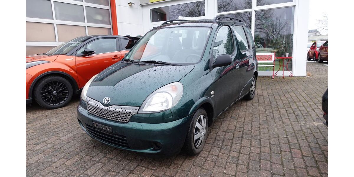 Toyota Yaris 152.637 km 2.200 &euro; Dahlwitz Hoppegarten 15366