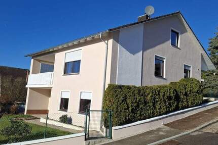 Haus Wemding - 6 Zimmer, 227 m&sup2;, 520.000&euro; | Angebot:25262048