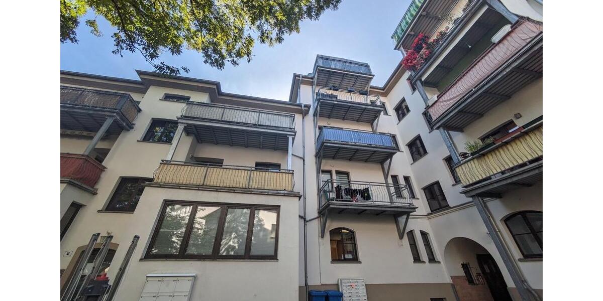 Dachgeschoßwohnung Zwickau - 3 Zimmer, 88 m&sup2;, 560&euro; | Angebot:26008237