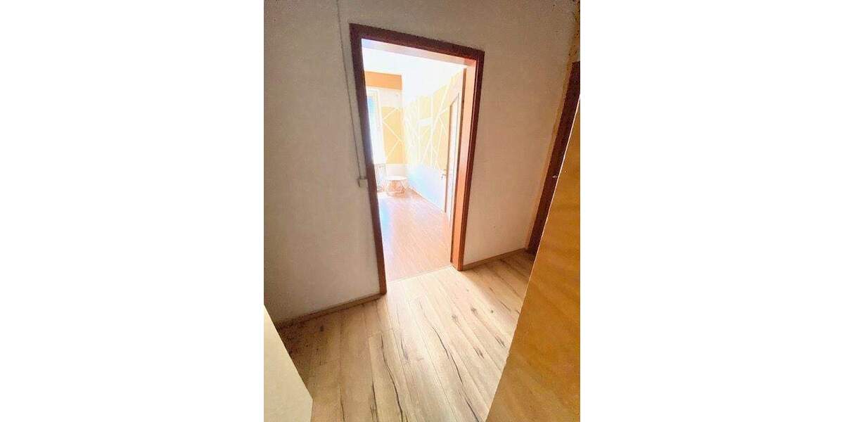 Gewerbeobjekt Freilassing - 1 Zimmer, 17 m&sup2;, 210&euro; | Angebot:26318738