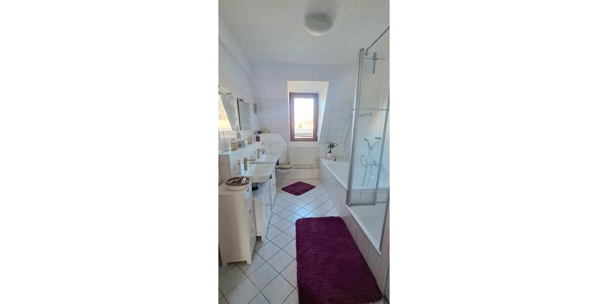 Dachgeschoßwohnung Waldkirch - 5 Zimmer, 122 m&sup2;, 389.000&euro; | Angebot:26312569