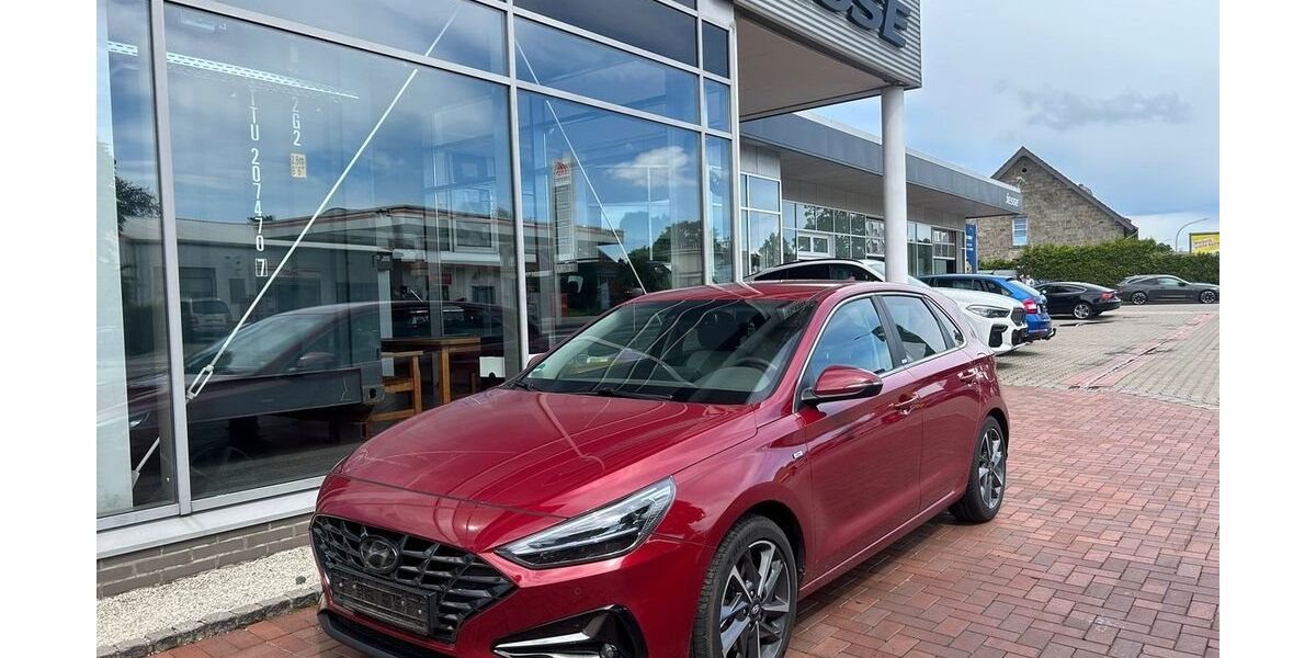 Hyundai i30 110.000 km 15.490 &euro; Ibbenbüren 49477